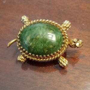 Vintage 1922 Winard 12K GF Jade Turtle brooch pin